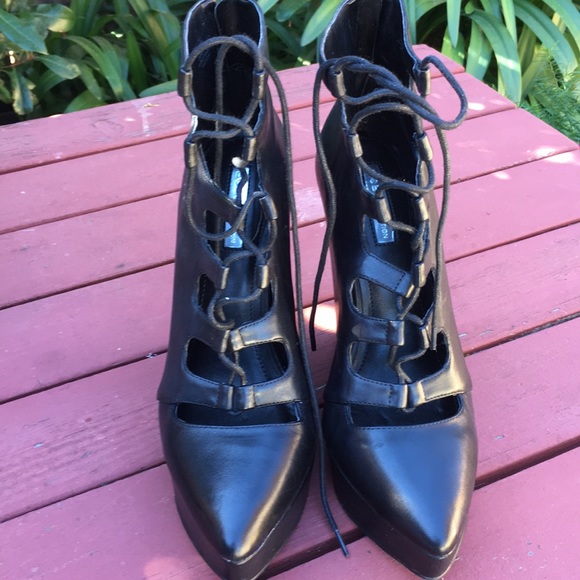 BCBGEneration Alfredo Wedge Booties - Picture 2 of 5